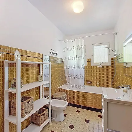 Villa Pour 6 Pers A Avec Animaux Admis - Fr-1-857-28